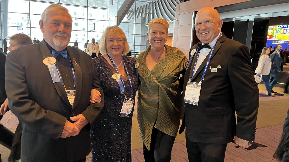 District Governer Peter Francis and GMA (Global membership approach) Coordinator PDG Glenys Francis with visiting conference members in 2022.
