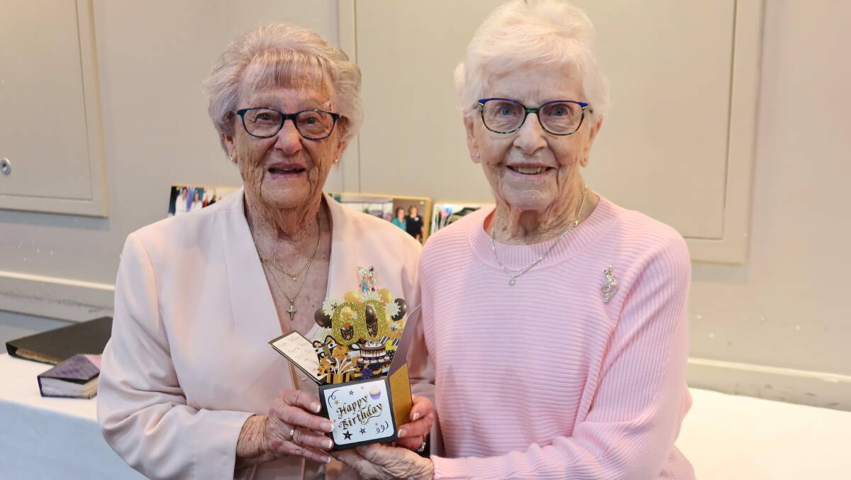 Raymond Terrace VIEW Club's longstanding members Wilma McNeill and Betty Ingham. Picture by Laura Rumbel